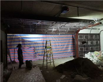 重慶解放碑蘋果專賣店水晶卷簾門